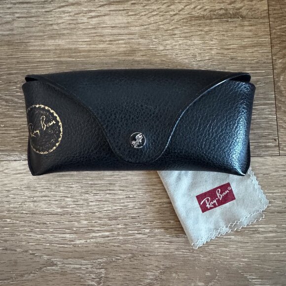 Ray-Ban Clubmaster Classic Sunglasses Unisex - Black on Gold Frame Green Lenses - Picture 7 of 9